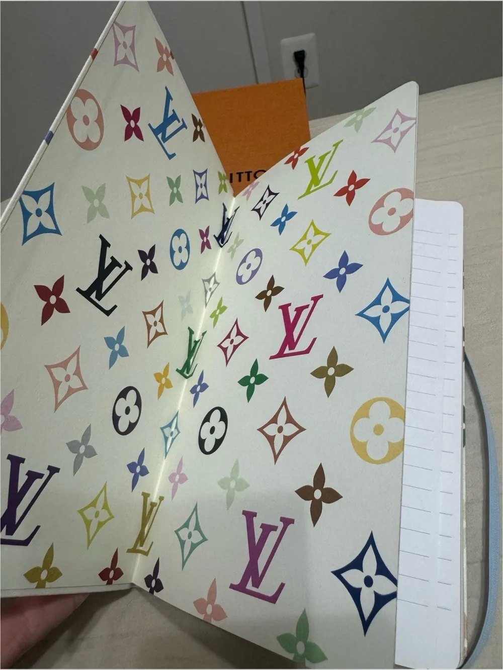 Louis Vuitton maison partners
